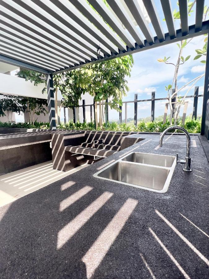 The Apple Residence & Suites Infinity Pool By Nestcove Malacca Bagian luar foto